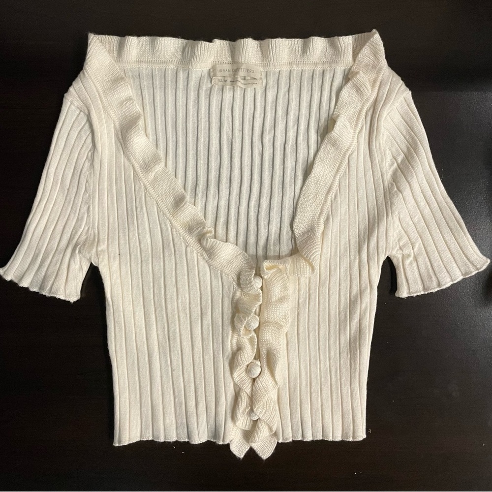 UO Rory Ruffle Shrunken Cardigan shirt cropped
